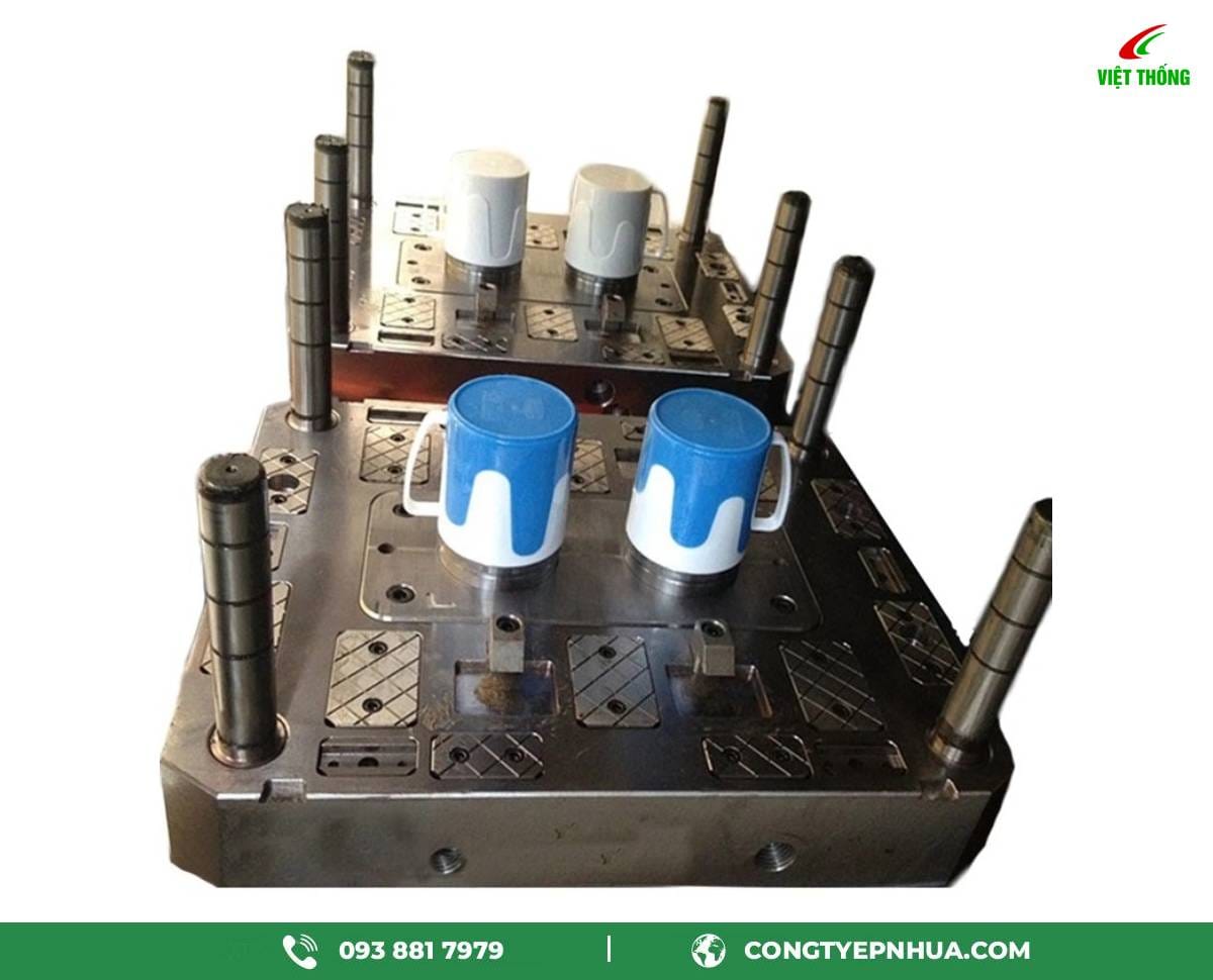 gia công khuôn nhựa ép ly - bộ khuôn chính xác cao