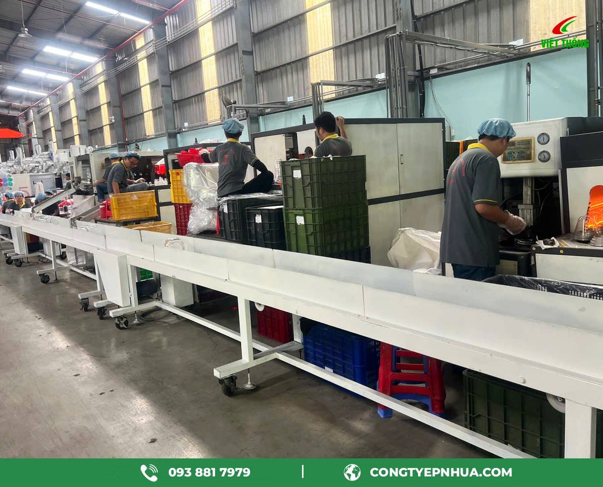 Hệ thống máy ép nhựa hiện đại