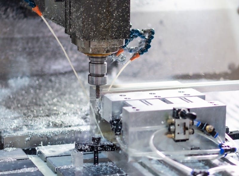 Gia công chi tiết khuôn ép nhựa với máy CNC hiện đại tại Việt Thống