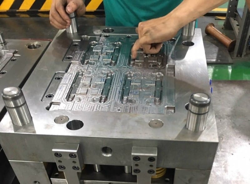 Giá làm khuôn nhựa phụ thuộc vào nhiều yếu tố